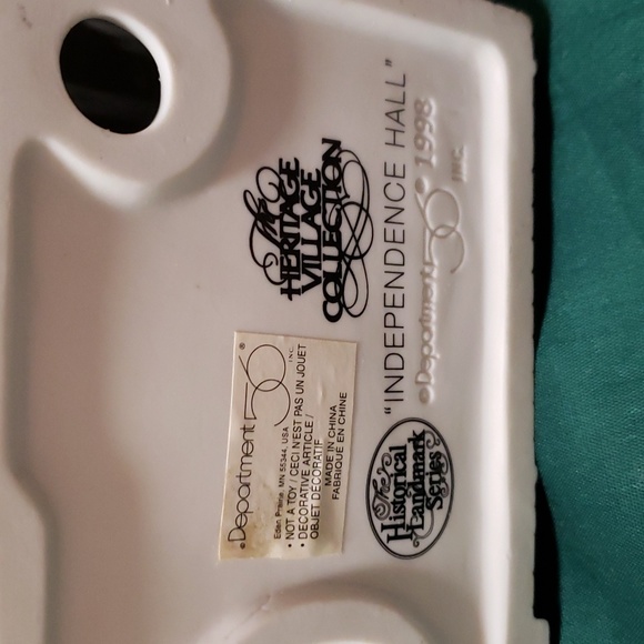 Department 56 Independence Hall - Picture 12 of 17